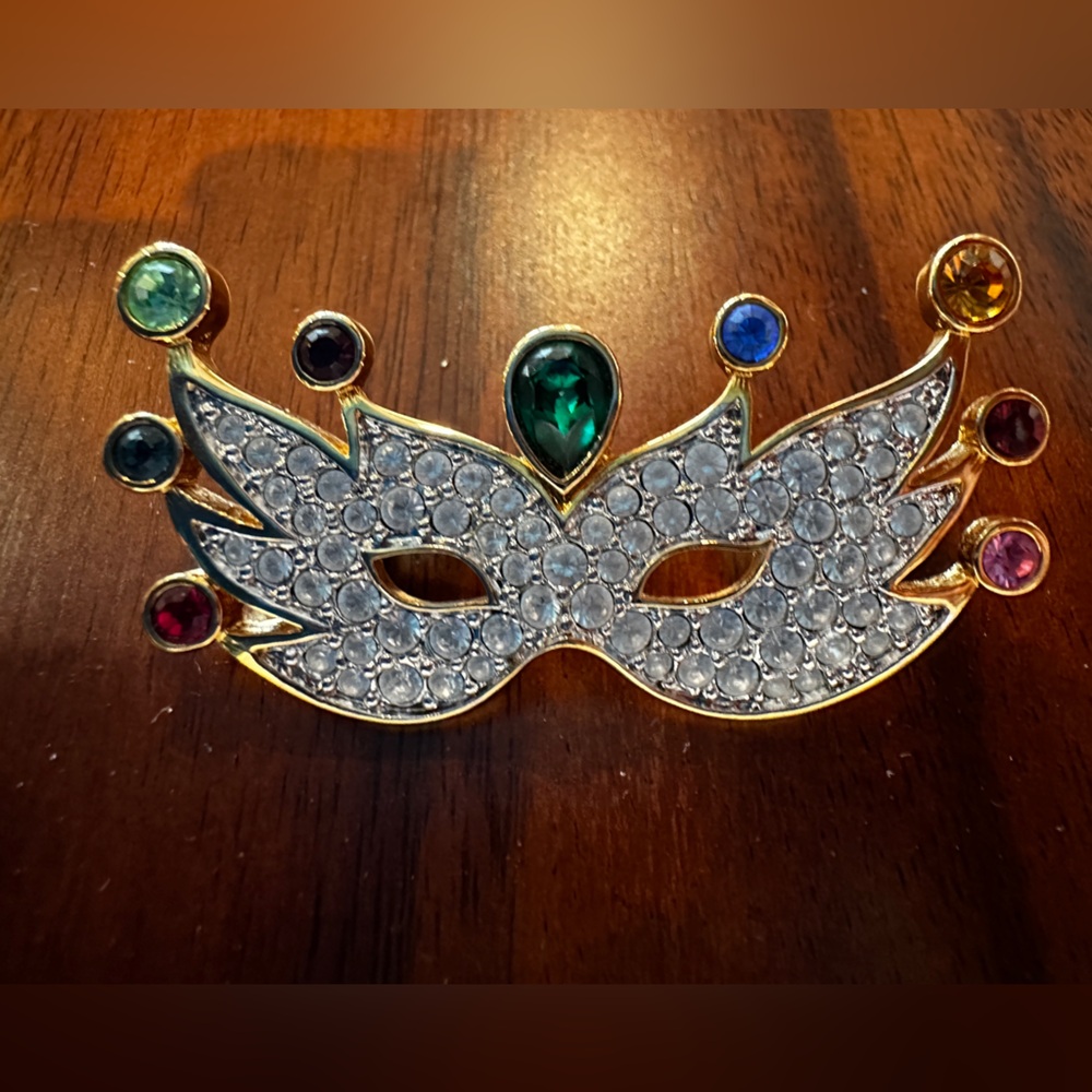 Swarovski Crystal Mask